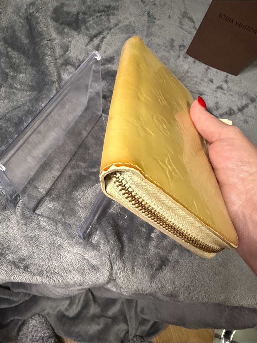 Louis Vuitton Yellow Vernis Zip-Around Monogram Wallet - Picture 7 of 13
